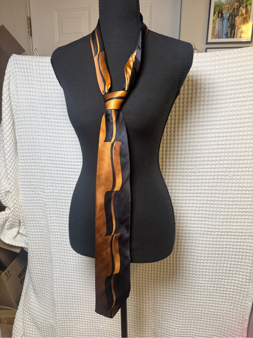 Vintage Gassporp 100% Silk Tie. Handmade geometric Abstracr, Retro 90’s